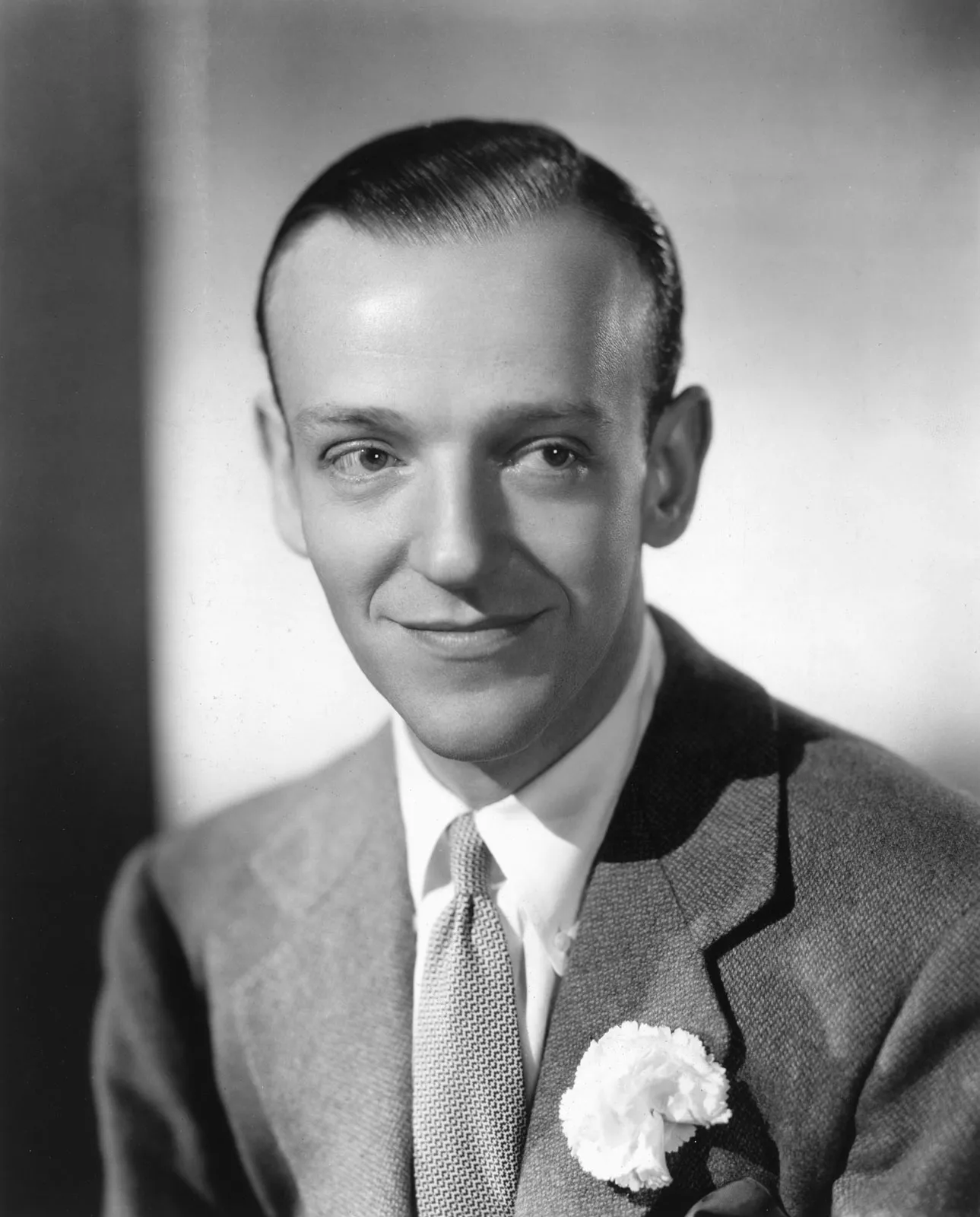 Fred Astaire Net Worth 2024: Hollywood Icon's, Career Highlights & Earnings