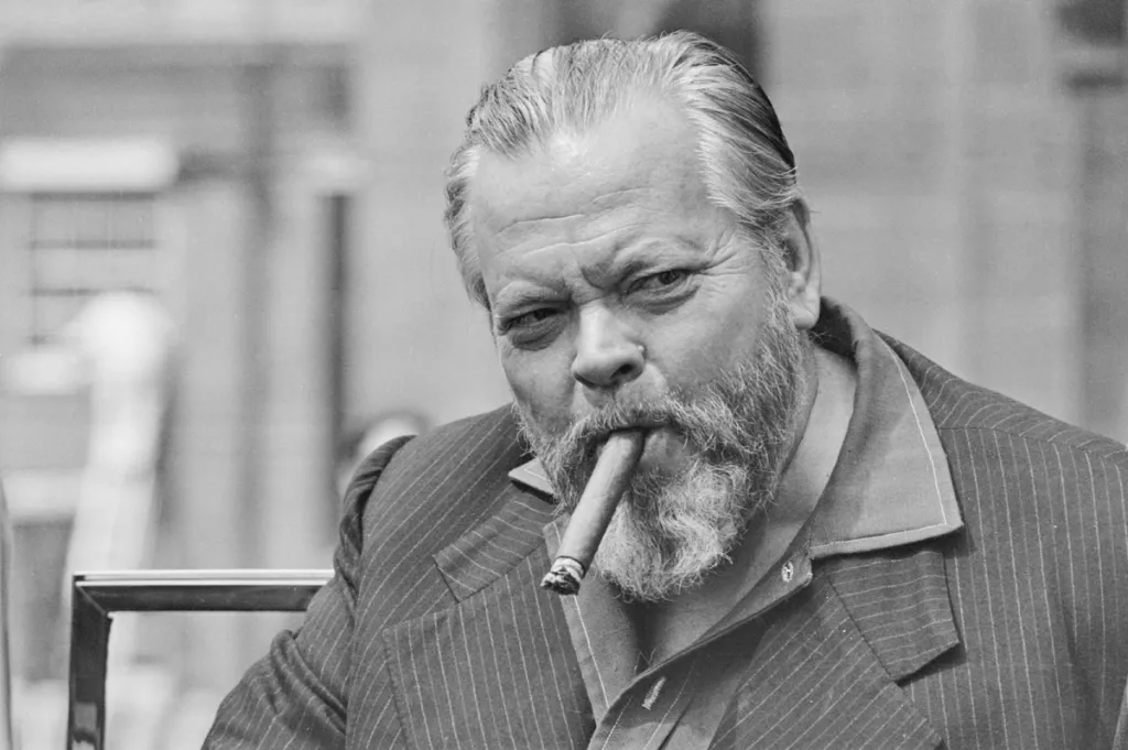 Orson Welles Net Worth 2024: Hollywood Icon's, Career Highlights & Earnings